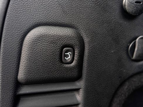 Used 2018 Jeep Grand Cherokee Limited w/ Luxury Group II image 10