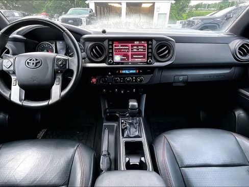 Used 2021 Toyota Tacoma TRD Pro AWD/4WD image 9