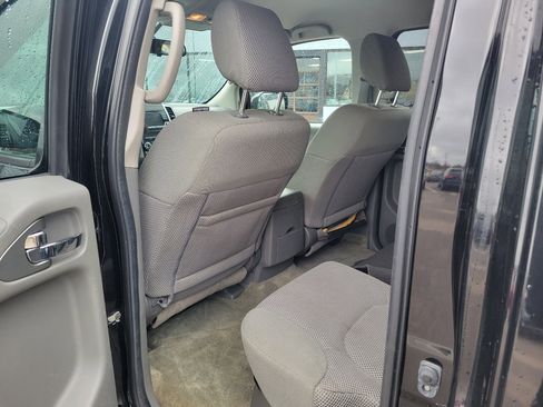 Used 2017 Nissan Frontier SV image 12