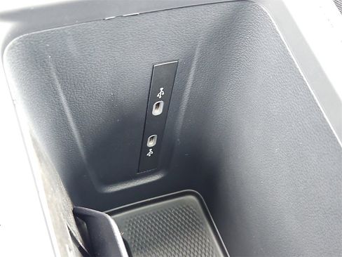 New 2025 Volkswagen Tiguan SE R-Line image 10