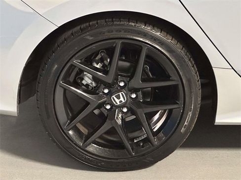 Certified 2024 Honda Civic Sport image 12