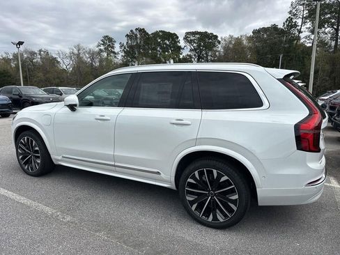 New 2026 Volvo XC90 T8 Ultra w/ Protection Package Premier AWD/4WD image 8