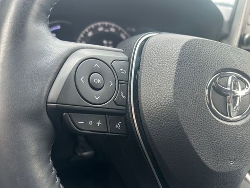 Used 2020 Toyota RAV4 Limited image 18