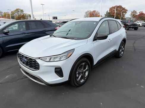 Used 2025 Ford Escape ST-Line w/ Equipment Group 301A image 1