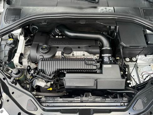 Used 2016 Volvo XC60 T5 Premier w/ Proximity Package image 11