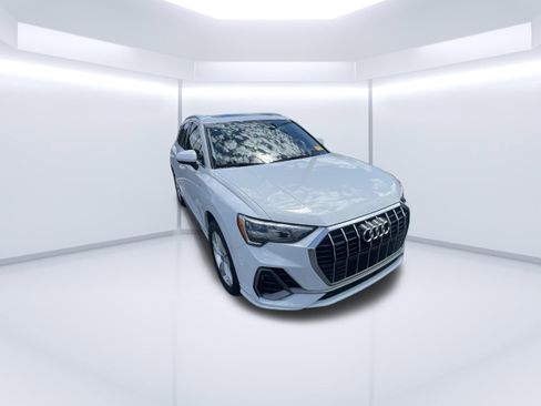 Used 2022 Audi Q3 2.0T Premium AWD/4WD image 5