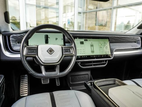 Used 2022 Rivian R1T Adventure AWD/4WD image 16
