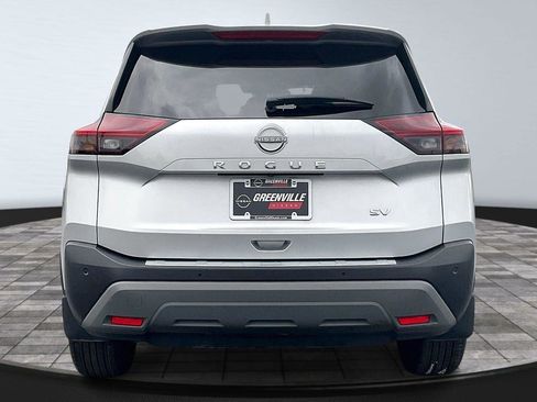 Used 2022 Nissan Rogue SV w/ SV Premium Package image 4