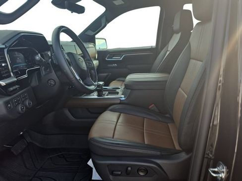 Used 2026 Chevrolet Silverado 1500 High Country AWD/4WD image 11