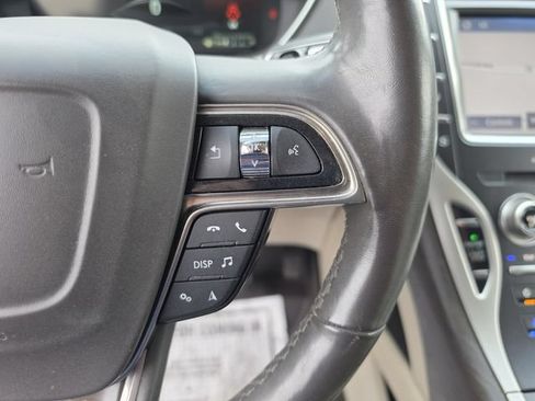 Used 2019 Lincoln Nautilus Reserve FWD image 35