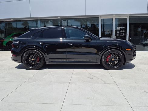 New 2026 Porsche Cayenne GTS AWD/4WD image 9