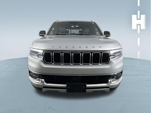 Used 2023 Jeep Wagoneer Series II w/ Premium Group I AWD/4WD image 3
