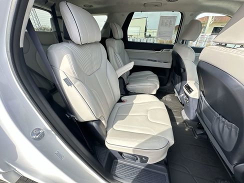 Used 2024 Hyundai Palisade Calligraphy image 28