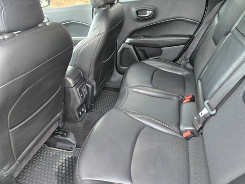 Used 2019 Jeep Compass Latitude w/ Popular Equipment Group AWD/4WD image 21