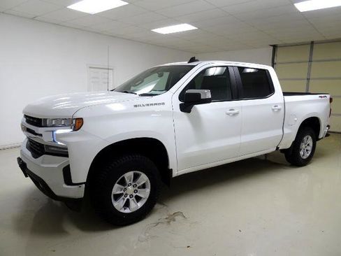 Used 2021 Chevrolet Silverado 1500 LT w/ Bed Protection Package image 3