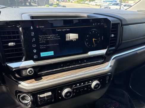 Used 2025 Chevrolet Silverado 2500 LT w/ Convenience Package AWD/4WD image 22