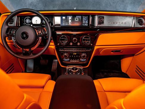 Used 2026 Rolls-Royce Phantom Sedan RWD image 44