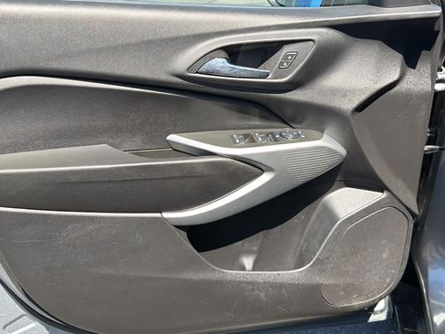 Used 2024 Chevrolet Trax LS FWD image 23