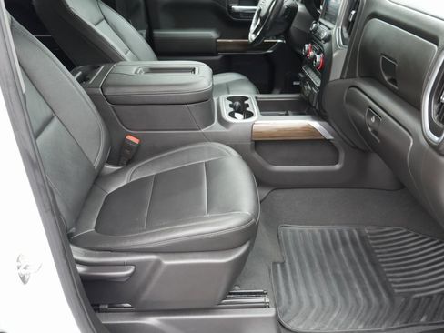 Used 2022 Chevrolet Silverado 1500 RST w/ LPO, Blackout Package image 20