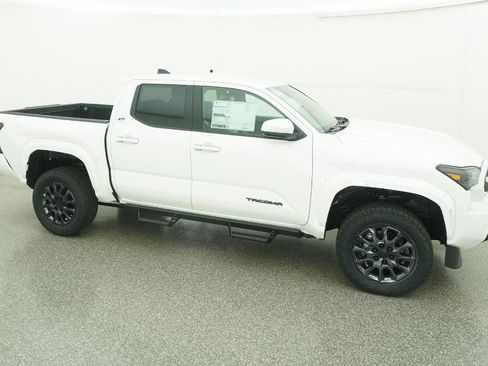 New 2026 Toyota Tacoma SR5 image 97