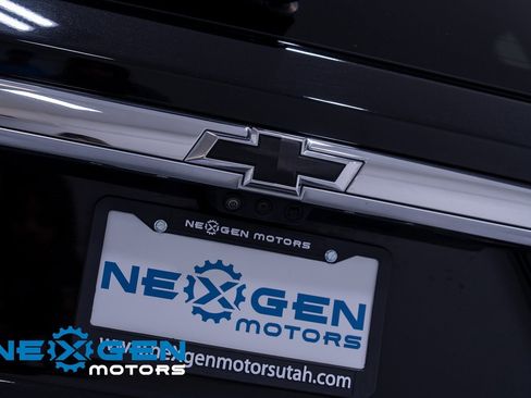 Used 2023 Chevrolet Traverse High Country image 40