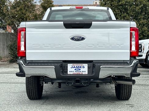 New 2026 Ford F250 XL w/ XL Chrome Package image 4