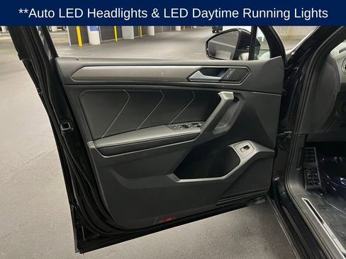 Used 2024 Volkswagen Tiguan SE R-Line image 17