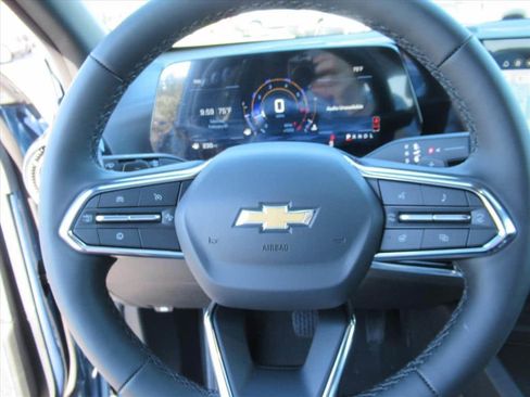 New 2026 Chevrolet Equinox LT image 18