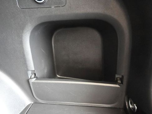 Used 2022 Toyota RAV4 XLE w/ Convenience Package image 43