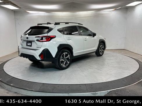 Used 2024 Subaru Crosstrek 2.0i Premium image 5