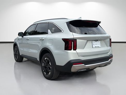 Used 2026 Kia Sorento S AWD/4WD image 5
