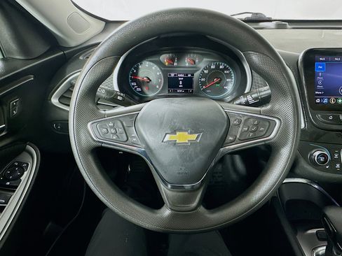 Used 2023 Chevrolet Malibu LT image 11