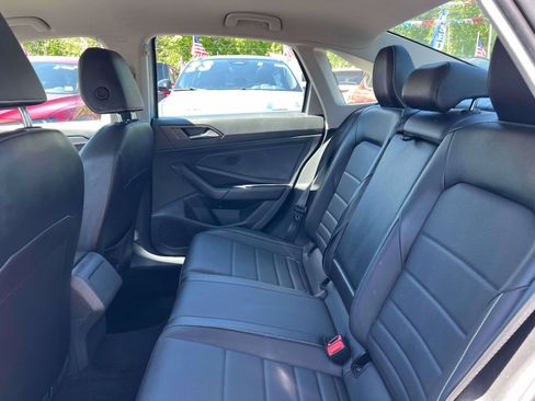Used 2023 Volkswagen Jetta SE FWD image 27
