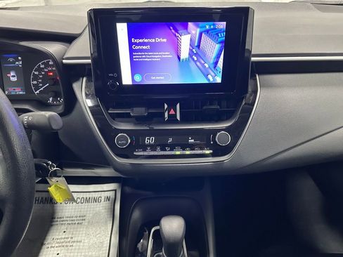 Used 2025 Toyota Corolla LE FWD image 25