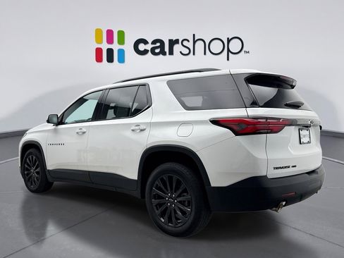 Used 2023 Chevrolet Traverse RS image 3