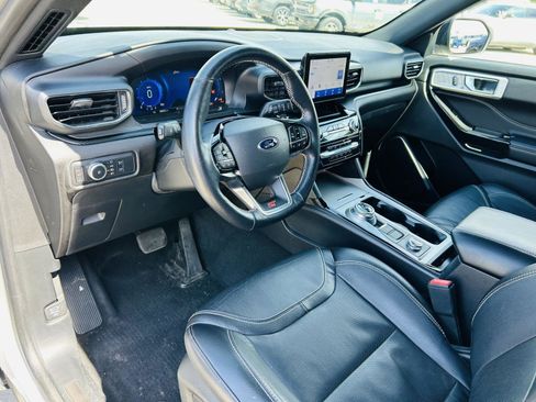 Used 2022 Ford Explorer ST w/ Equipment Group 401A AWD/4WD image 19