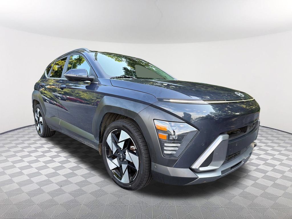 Used 2024 Hyundai Kona Limited FWD image 3