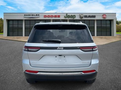New 2025 Jeep Grand Cherokee Limited w/ Luxury Tech Group II AWD/4WD image 23