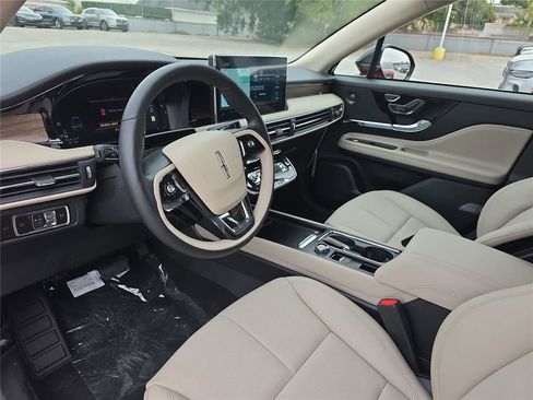 New 2026 Lincoln Corsair Reserve image 13