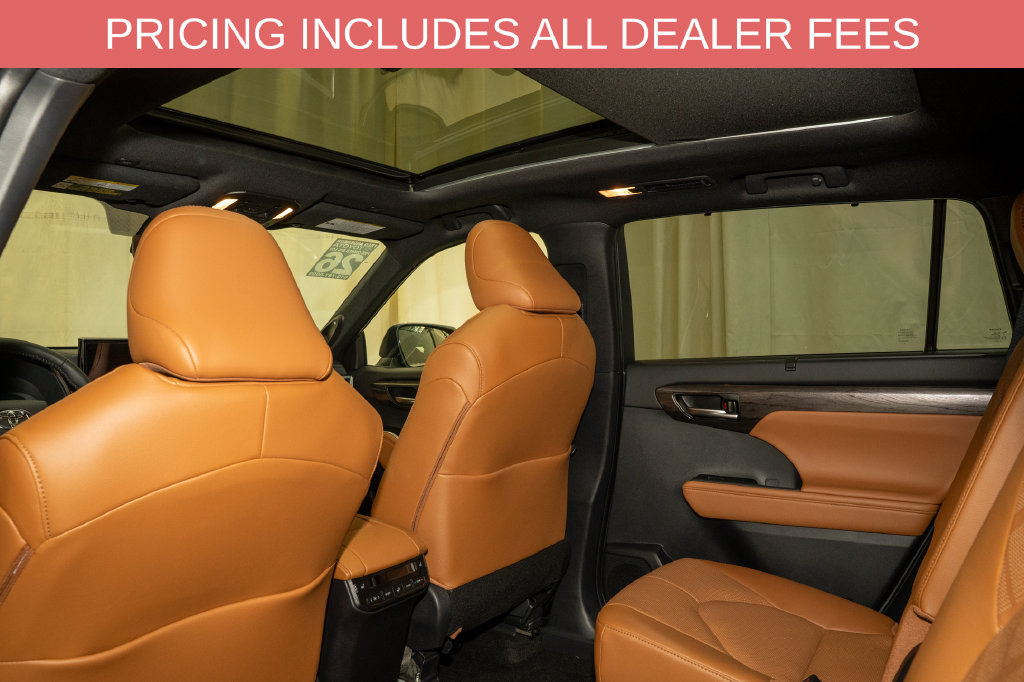 Used 2026 Toyota Highlander Platinum AWD/4WD image 11