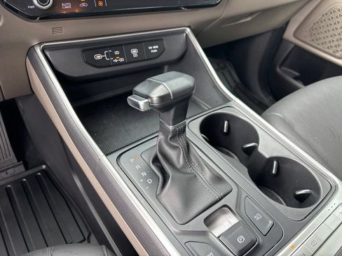 Certified 2026 Kia Carnival FWD image 12