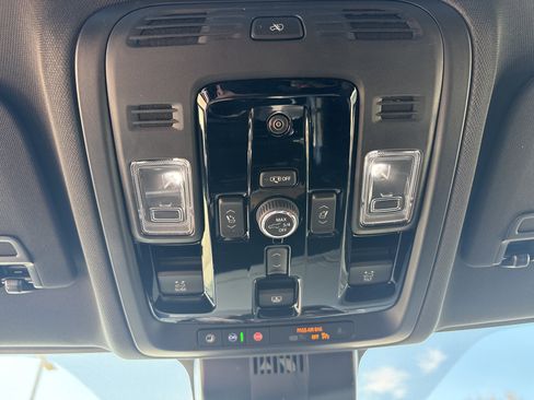 New 2026 Chevrolet Tahoe High Country AWD/4WD image 20