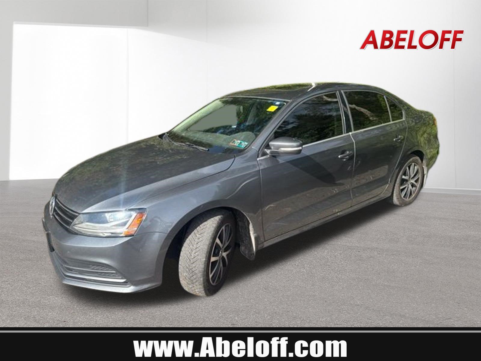 Used 2017 Volkswagen Jetta SE FWD image 1