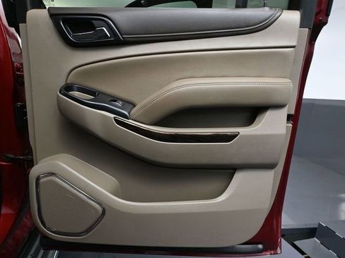 Used 2016 GMC Yukon XL SLT w/ Premium Edition image 49