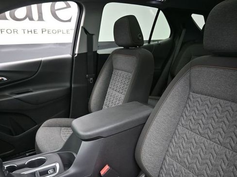 Used 2024 Chevrolet Equinox LT image 16