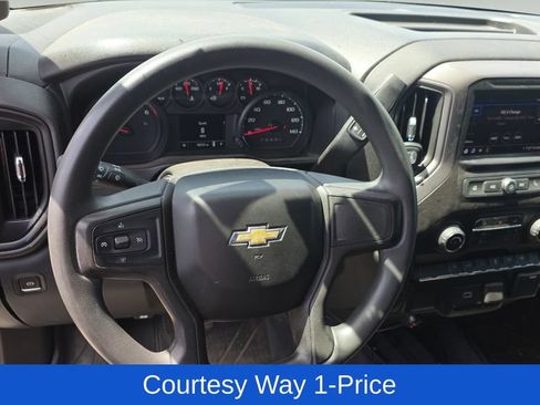 Used 2020 Chevrolet Silverado 1500 Custom w/ Custom Convenience Package RWD image 12