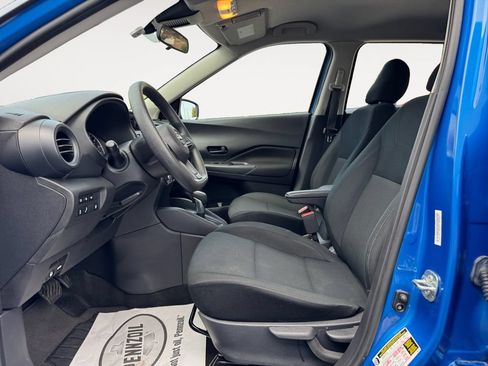 Used 2024 Nissan Kicks S FWD image 9