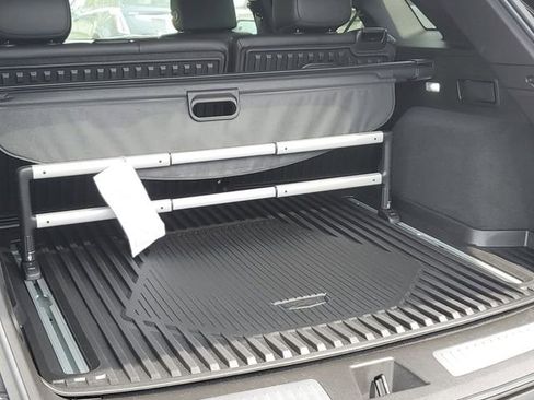 Certified 2023 Cadillac XT5 Sportv w/ LPO, Floor Liner Package AWD/4WD image 32