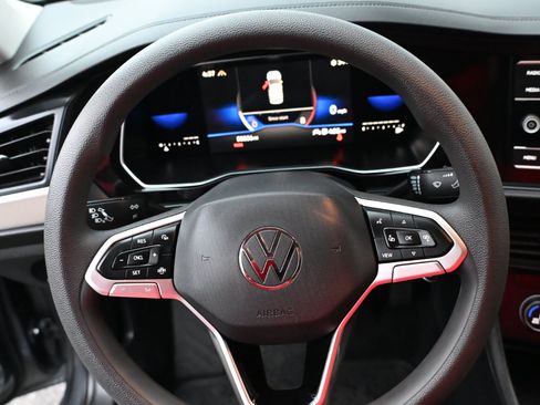 Used 2022 Volkswagen Jetta S image 15