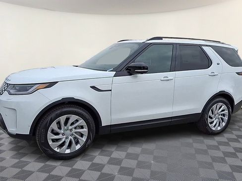 Certified 2025 Land Rover Discovery S AWD/4WD image 4